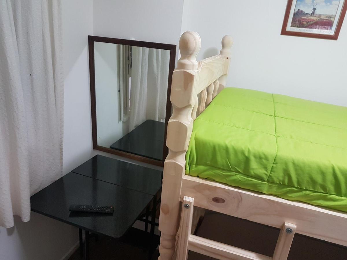 Habitacion Con Bano Privado Un Piso Por Escalera Buenos Aires Dış mekan fotoğraf